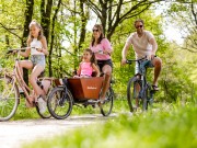 omgeving- gezin op de fiets (4).jpg