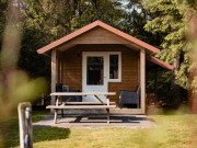 Luxe kampeerhut - voorkant.jpg