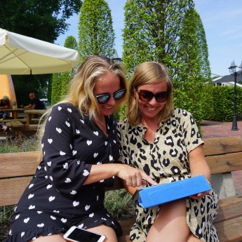 wifi vooraan gratis vrouwen.JPG