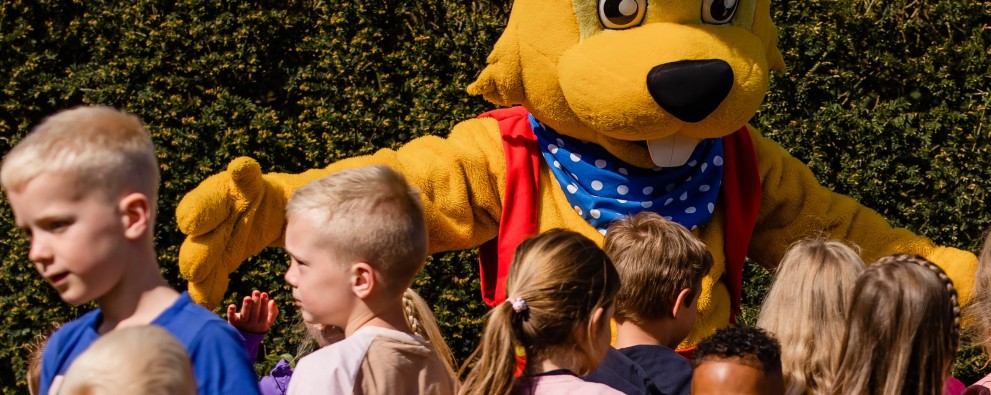 Animatie- kinderen met Noetsie bewerkt.jpg