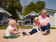Lodge 4 pers- kleinkinderen met oma.jpg