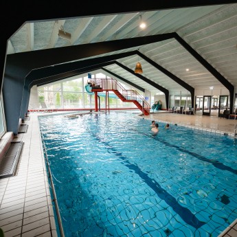 Zwembad- binnenbad.jpg